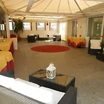 Agora' Palace