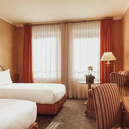 Agora' Palace Hotel