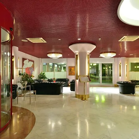 Agora' Palace Otel Biella