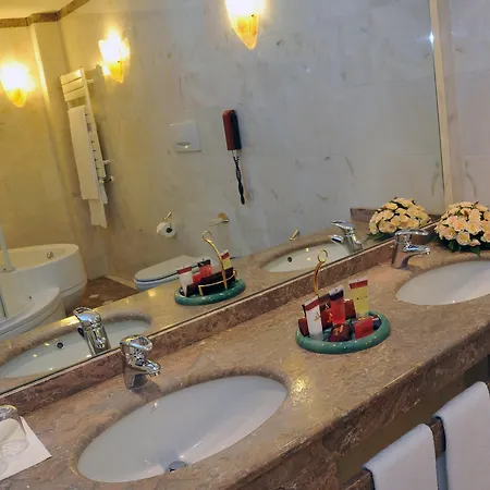 Agora' Palace 4* Biella