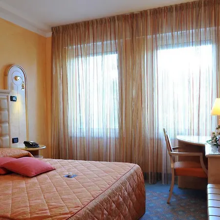 Agora' Palace Hotel Biella