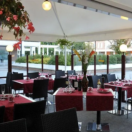 Hotel Agora' Palace