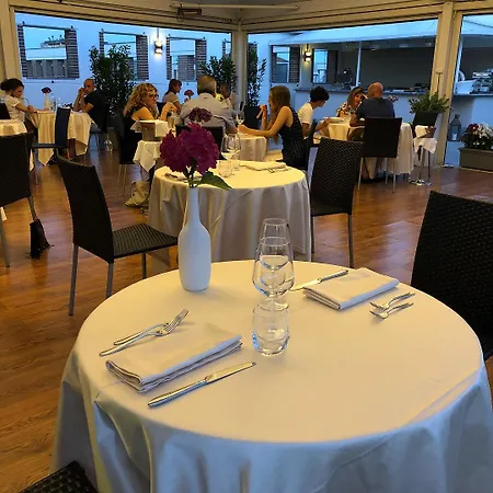 Agora' Palace Hotel