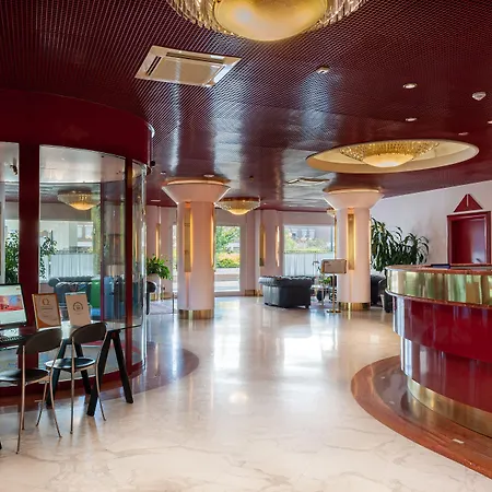 Agora' Palace Hotel 4*