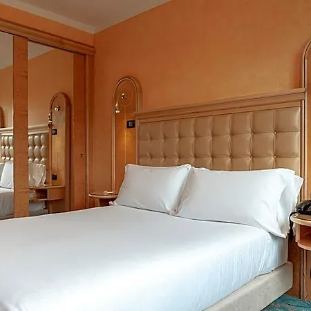 Hotel Agora' Palace