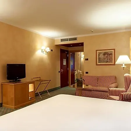 Agora' Palace Hotel