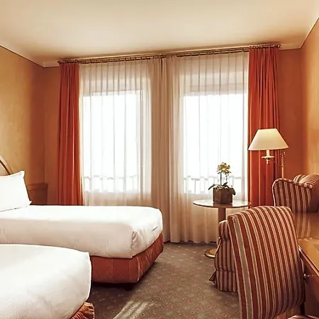 Agora' Palace 4*