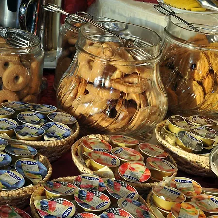 Agora' Palace Otel Biella