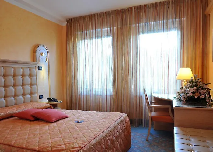 Agora' Palace Hotel Biella