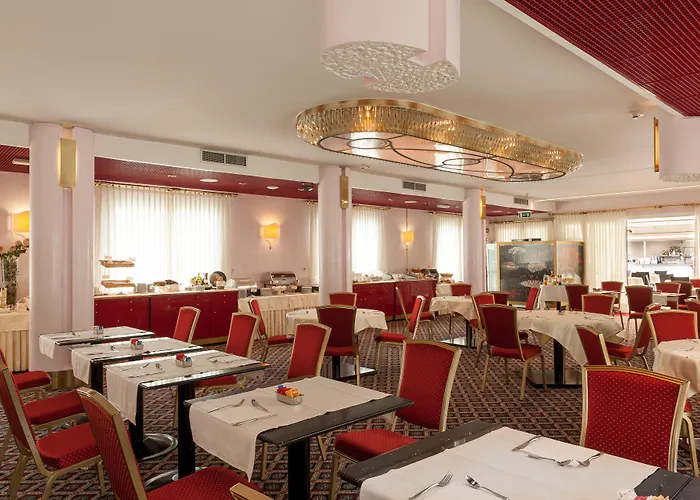 Agora' Palace Hotel 4*